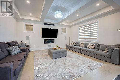 20 Seraville Street, Vaughan, ON - Indoor Photo Showing Living Room