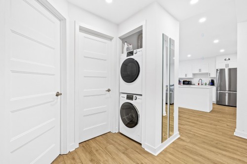 Vue d'ensemble - 5463 Av. Van Horne, Montréal (Côte-Des-Neiges/Notre-Dame-De-Grâce), QC - Indoor Photo Showing Laundry Room