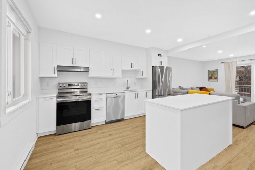 Cuisine - 5463 Av. Van Horne, Montréal (Côte-Des-Neiges/Notre-Dame-De-Grâce), QC - Indoor Photo Showing Kitchen