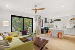 7196 Rue Drolet Montréal (Villeray/Saint-Michel/Parc-Extension), QC H2R 2C2