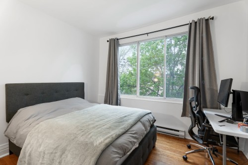Master Bedroom - 5412 Av. Montclair, Montréal (Côte-Des-Neiges/Notre-Dame-De-Grâce), QC - Indoor Photo Showing Bedroom
