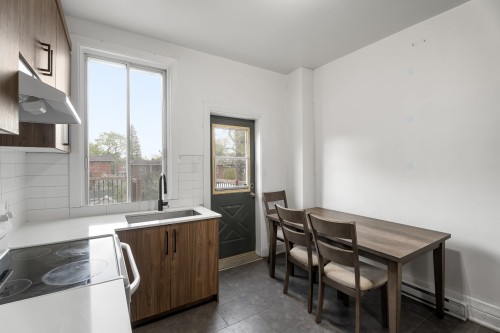 Kitchen - 5412 Av. Montclair, Montréal (Côte-Des-Neiges/Notre-Dame-De-Grâce), QC - Indoor