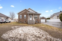 31  - 31A Rue Lamothe  Blainville, QC J7C 3T4