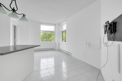 Salon - 