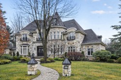 2 Rue de Chinon  Blainville, QC J7B 1Y2