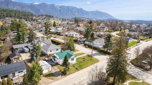 1006 Murdoch Street, Creston, BC - Outdoor With View