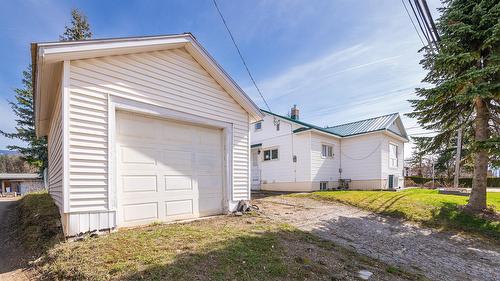 1006 Murdoch Street, Creston, BC - Outdoor With Exterior
