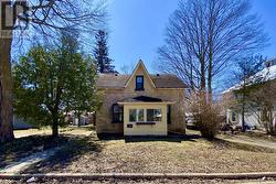 656 MARKET STREET Saugeen Shores, ON N0H 2C0