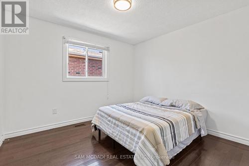 6282 Camgreen Circle, Mississauga, ON - Indoor Photo Showing Bedroom