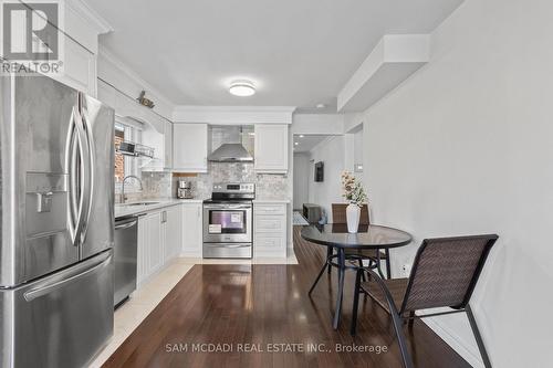 6282 Camgreen Circle, Mississauga, ON - Indoor Photo Showing Kitchen With Stainless Steel Kitchen