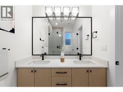 Primary bedroom ensuite - 