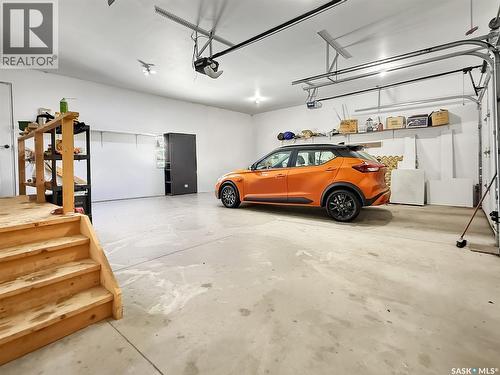 808 Chaplin Street, Swift Current, SK - Indoor Photo Showing Garage