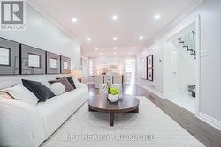 40 DEWBERRY DRIVE Markham, ON L3S 2S3