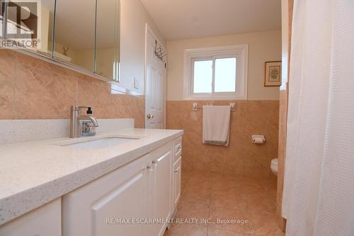 316 Cranbrook Drive, Hamilton, ON - Indoor Photo Showing Bathroom