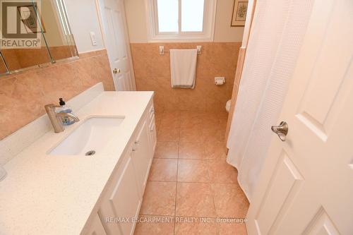 316 Cranbrook Drive, Hamilton, ON - Indoor Photo Showing Bathroom