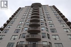 255 KEATS Way Unit# 1207 Waterloo, ON N2L 6N6