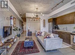 301 - 318 KING STREET E Toronto, ON M5A 0C1