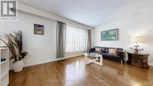 172 SUSSEX STREET  Oshawa, ON L1G 1V9