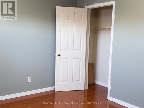 487 Wallenberg Crescent, Mississauga, ON - Indoor Photo Showing Other Room
