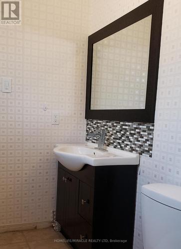 487 Wallenberg Crescent, Mississauga, ON - Indoor Photo Showing Bathroom