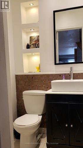 487 Wallenberg Crescent, Mississauga, ON - Indoor Photo Showing Bathroom