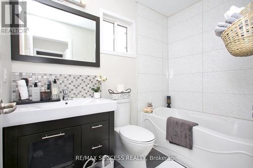 6643 Mockingbird Lane, Mississauga, ON - Indoor Photo Showing Bathroom