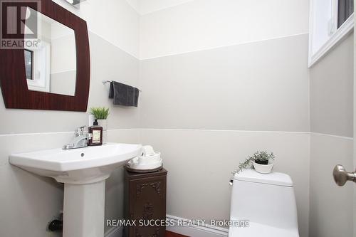 6643 Mockingbird Lane, Mississauga, ON - Indoor Photo Showing Bathroom