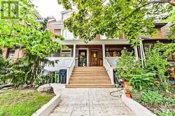 MAIN FLOOR - 650 MARKHAM STREET Toronto, ON M6G 2L9