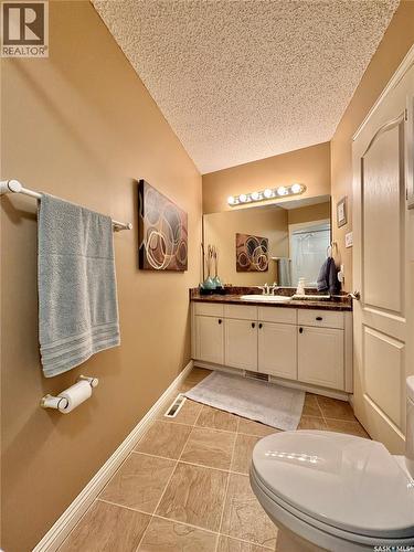 140 Morrison Drive, Yorkton, SK - Indoor Photo Showing Bathroom