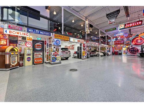 935 Sherwood Avenue, Coquitlam, BC 