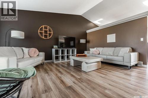 671 Fairbrother Place, Saskatoon, SK - Indoor Photo Showing Living Room