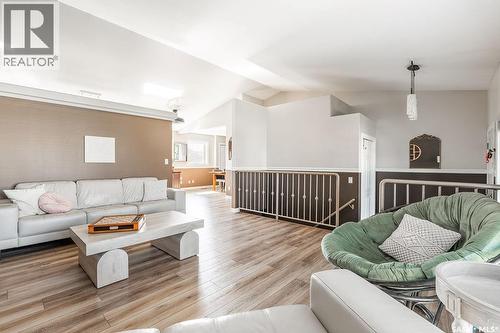 671 Fairbrother Place, Saskatoon, SK - Indoor Photo Showing Living Room