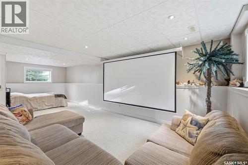 402 Overholt Crescent, Saskatoon, SK - Indoor