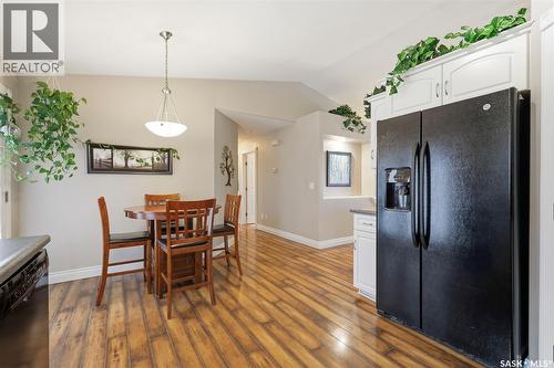 402 Overholt Crescent, Saskatoon, SK - Indoor Photo Showing Dining Room