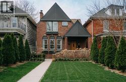 381 MOY AVENUE Windsor, ON N9A 2N1