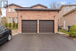 (UNIT A) - 1527 CHIDDINGSTONE CIRCLE Mississauga, ON L5M 3P8