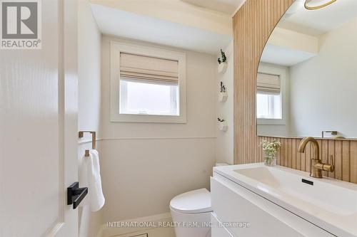 7337 Sandhurst Drive, Mississauga, ON - Indoor Photo Showing Bathroom