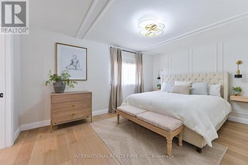 7337 Sandhurst Drive, Mississauga, ON - Indoor Photo Showing Bedroom