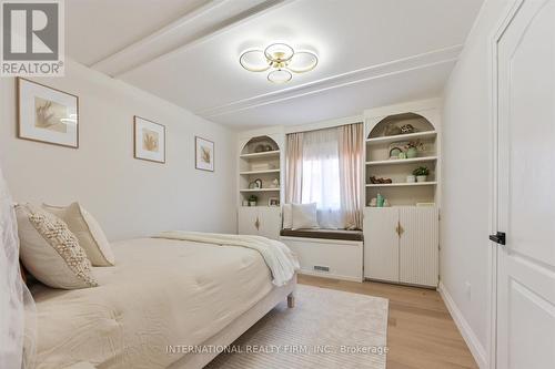 7337 Sandhurst Drive, Mississauga, ON - Indoor Photo Showing Bedroom