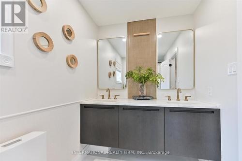 7337 Sandhurst Drive, Mississauga, ON - Indoor Photo Showing Bathroom