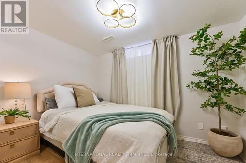 7337 Sandhurst Drive, Mississauga, ON - Indoor Photo Showing Bedroom