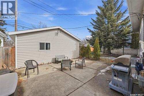 27 Lindsay Drive, Saskatoon, SK - Outdoor With Exterior