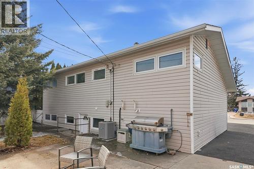 27 Lindsay Drive, Saskatoon, SK - Outdoor With Exterior