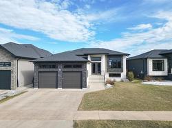 82 Lakeview Drive Brandon, MB R7B 4G8