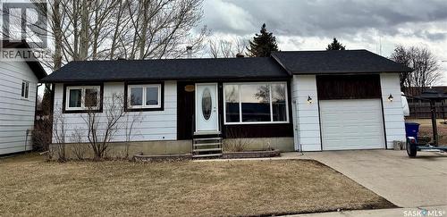 141 Stewart CRESCENT  Kindersley, SK S0L 1S1