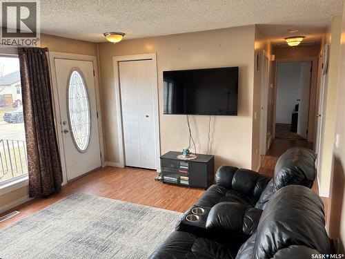 141 Stewart Crescent, Kindersley, SK 