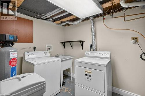 299 Britannia Avenue, Hamilton, ON - Indoor Photo Showing Laundry Room