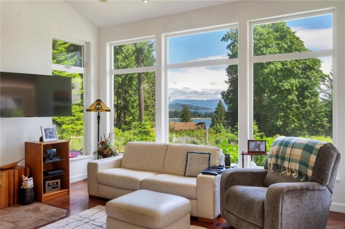 620 Valpy Rd, Quadra Island, BC 