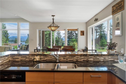 620 Valpy Rd, Quadra Island, BC 