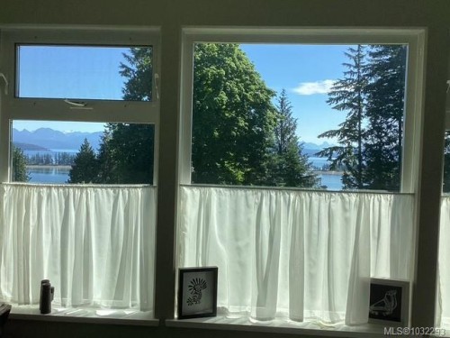 620 Valpy Rd, Quadra Island, BC 
